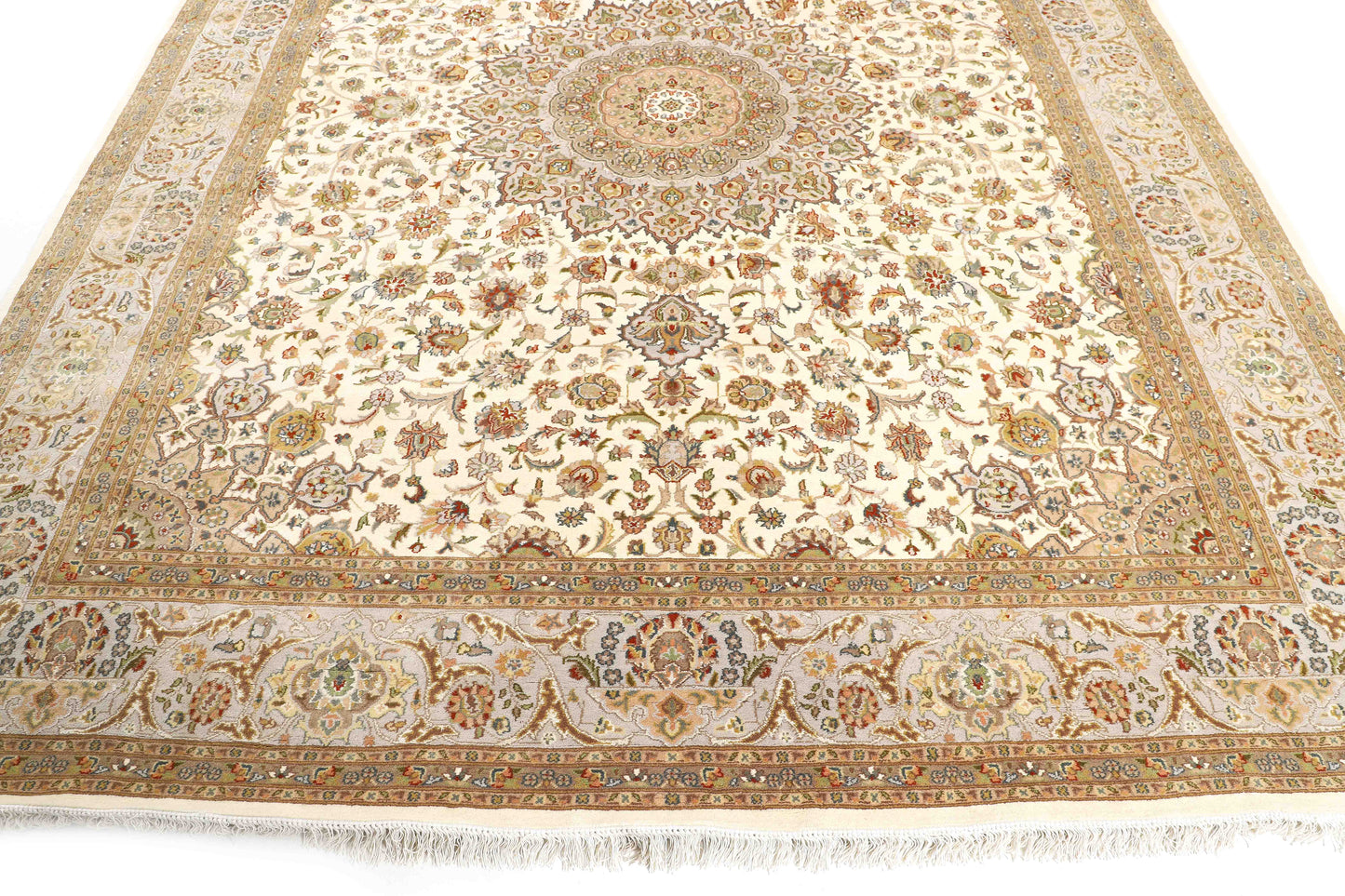TRADITIONAL-D49281