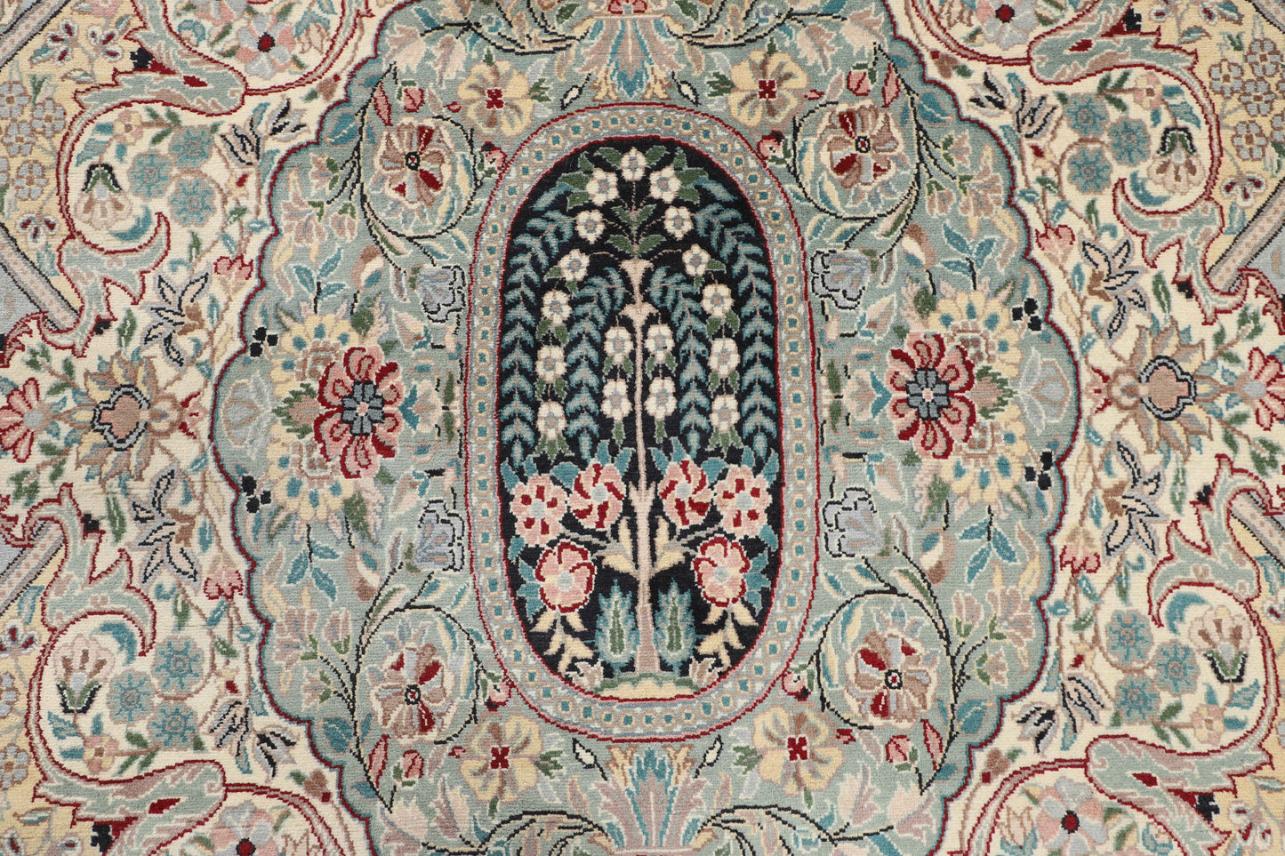 TRADITIONAL-D40533