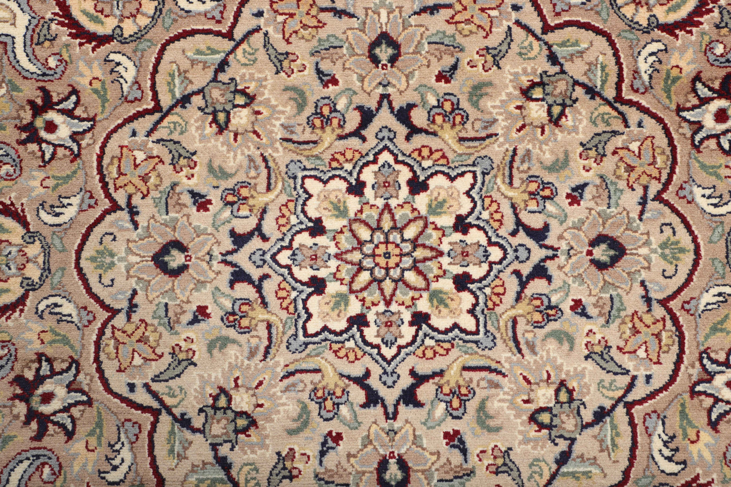 TRADITIONAL-D40553