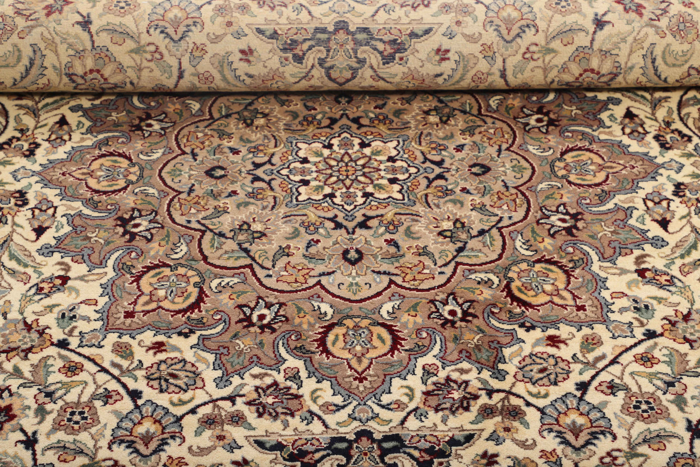 TRADITIONAL-D40553