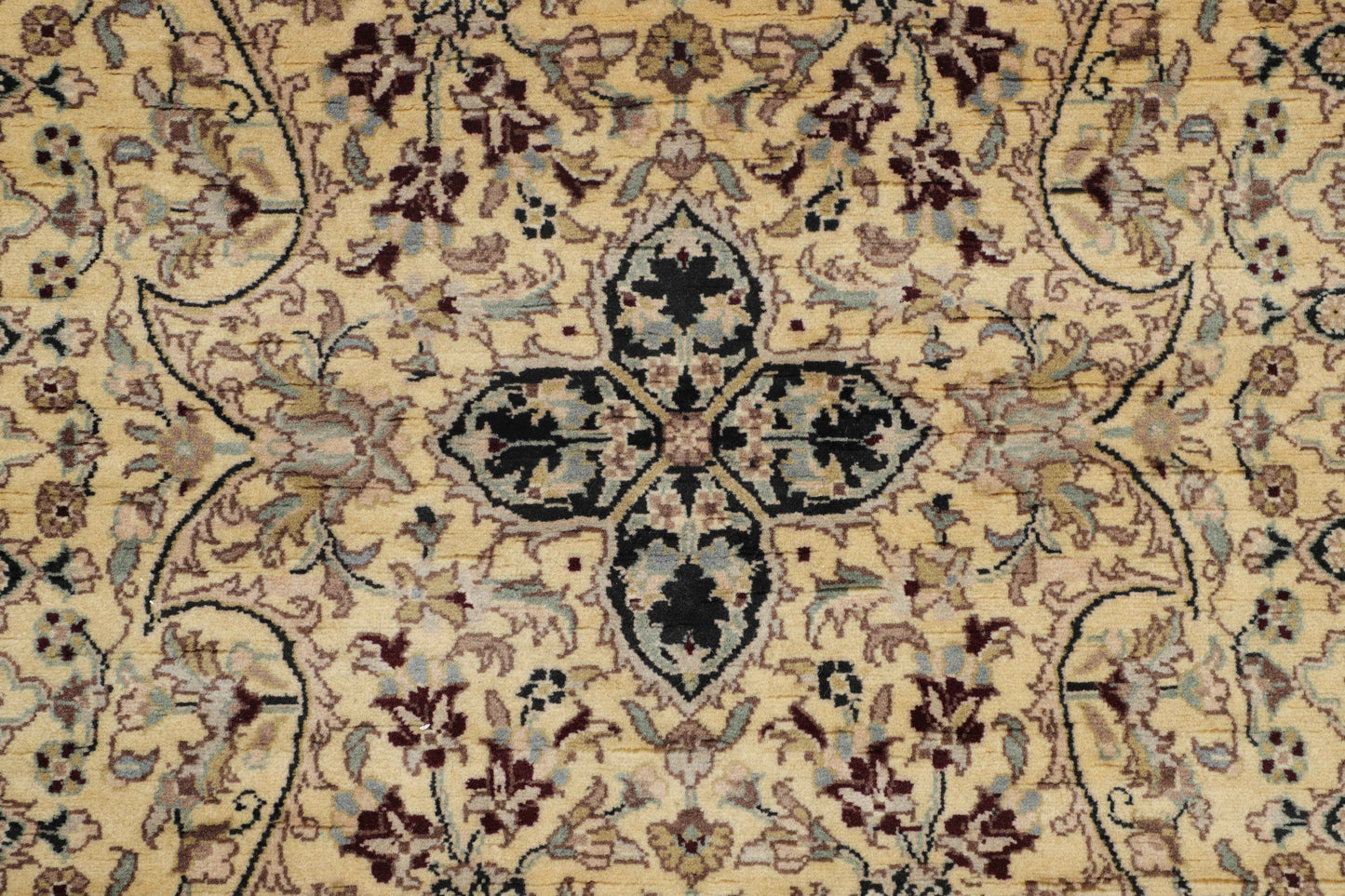 TRADITIONAL-D42798